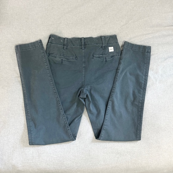 American Eagle Slightly Distressed Slate Blue Khaki Chino Pants in 28x32 - Picture 2 of 6